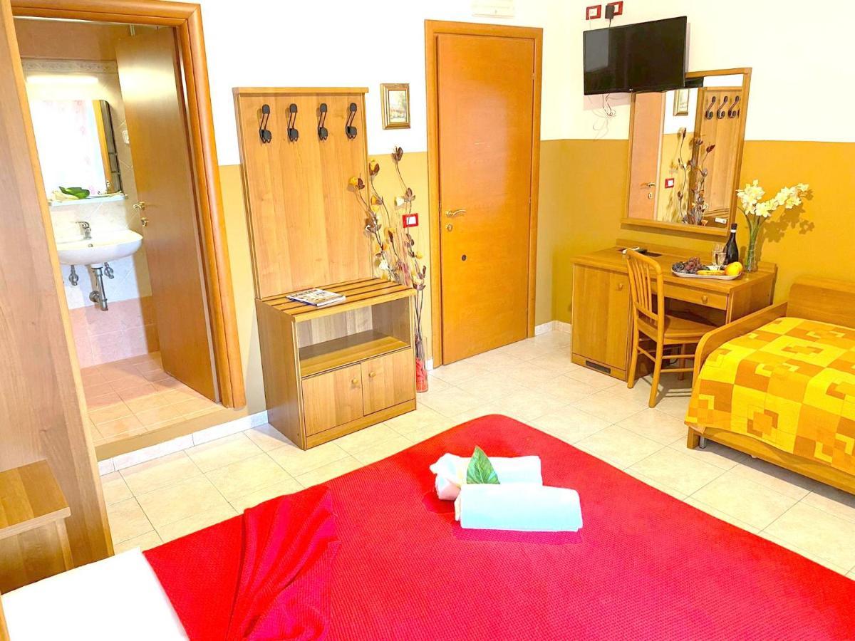Booking Inn Rome Center Екстериор снимка